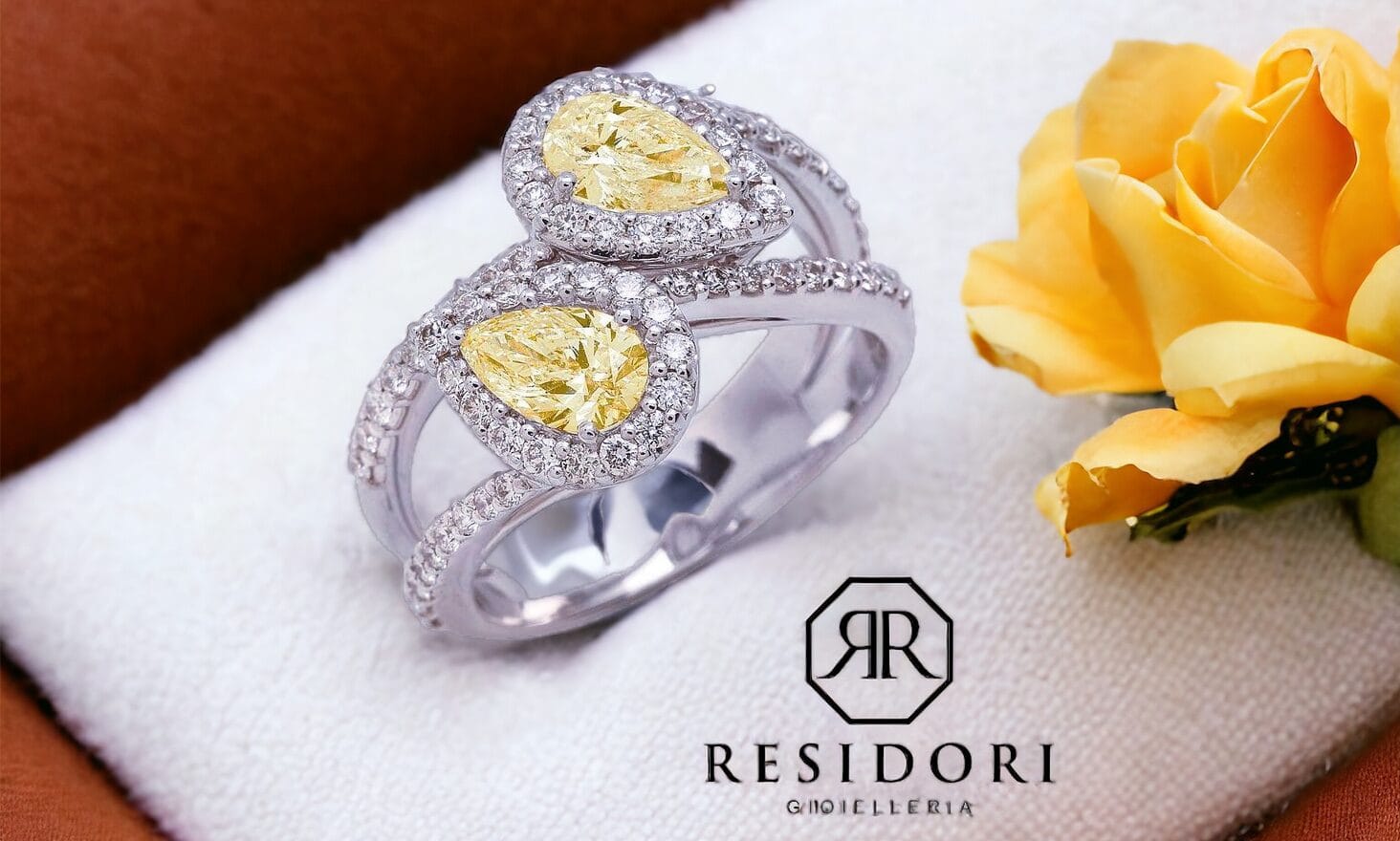 Anello con diamanti e gocce fancy