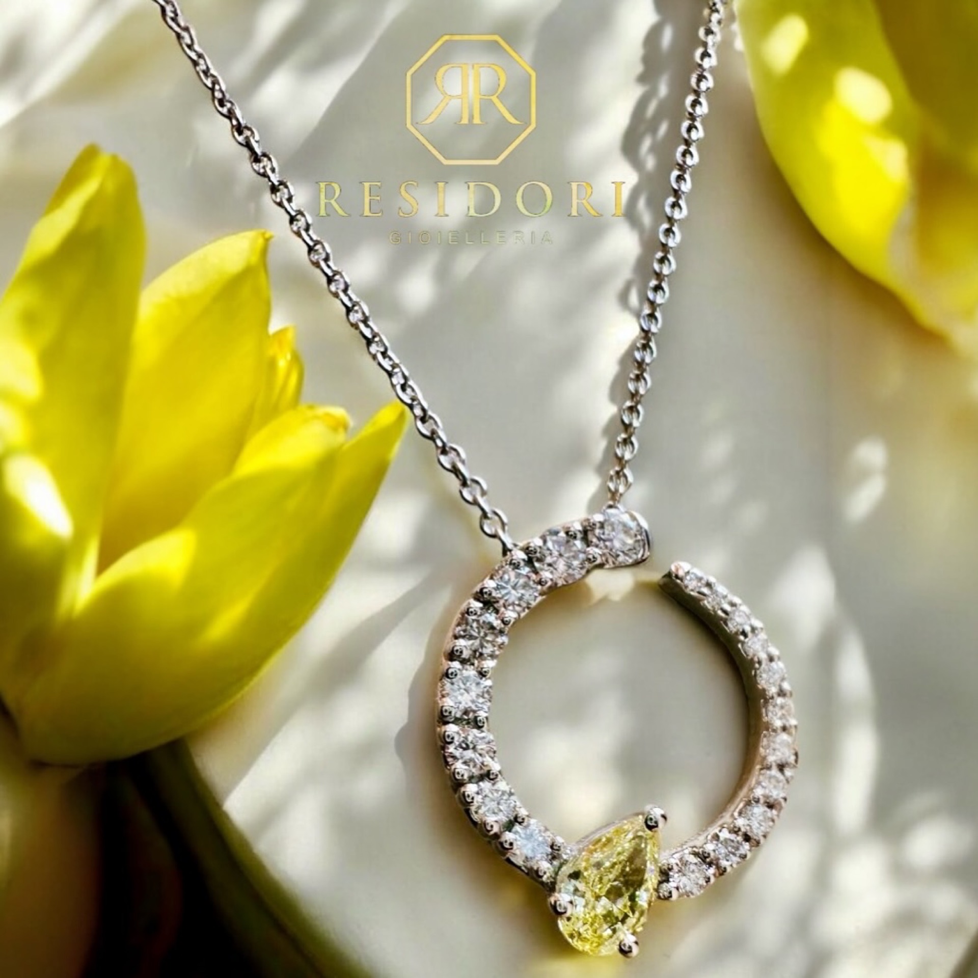 Ciondolo oro diamanti fancy goccia